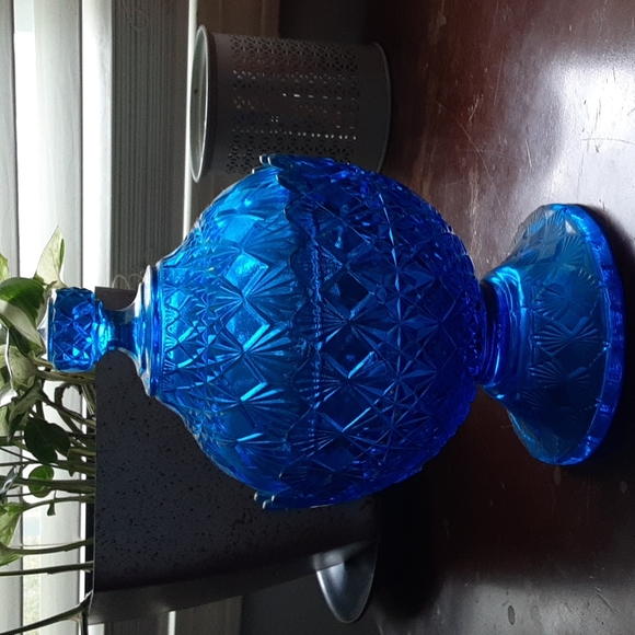 Beautiful vintage Olde Virginia Glass Diamond quilted sapphire blue compote
